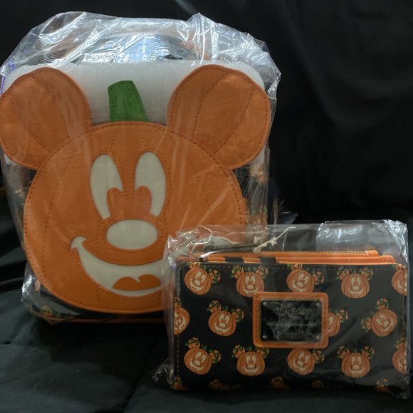 Loungefly Halloween Pumpkin Mickey O Lantern Backpack, Wallet & Ears GITD ?? main image 8